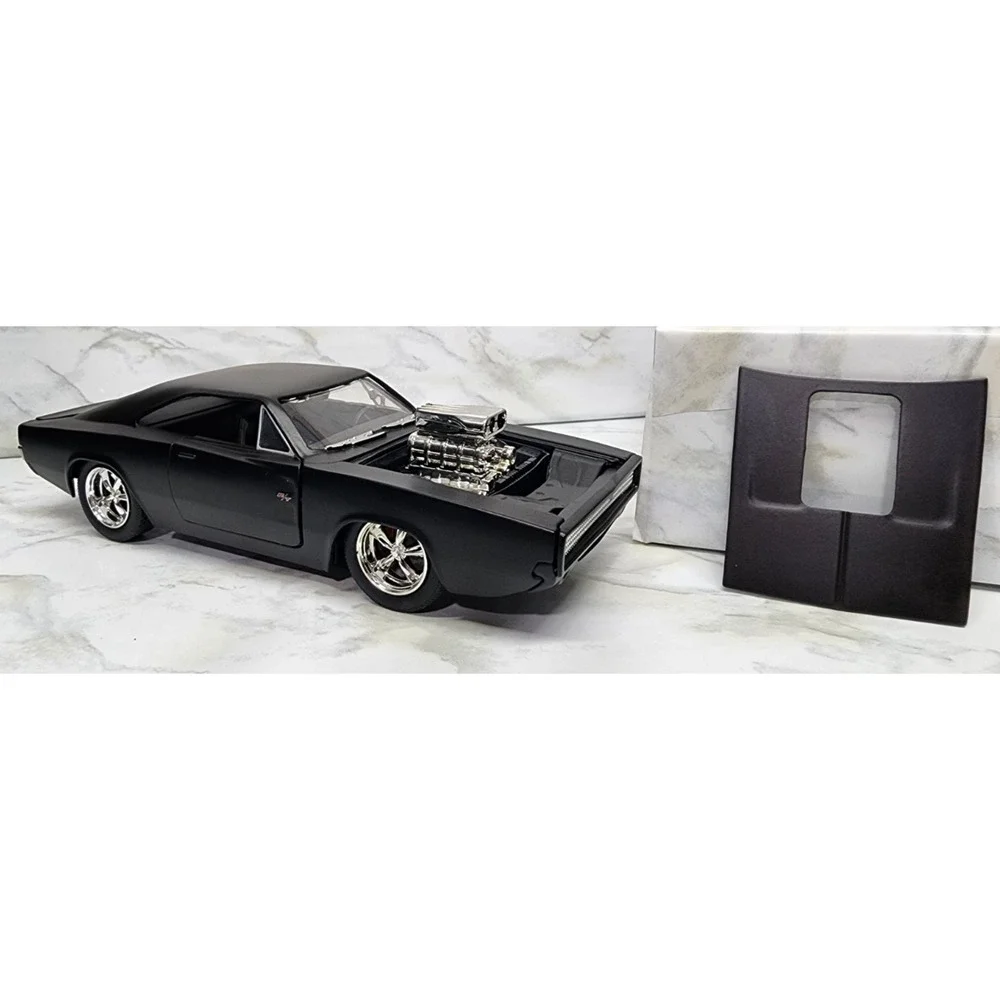 Fast & Furious Dom's 1970 Dodge Charger R/T, Matte Black 1:24 Diecast, No box